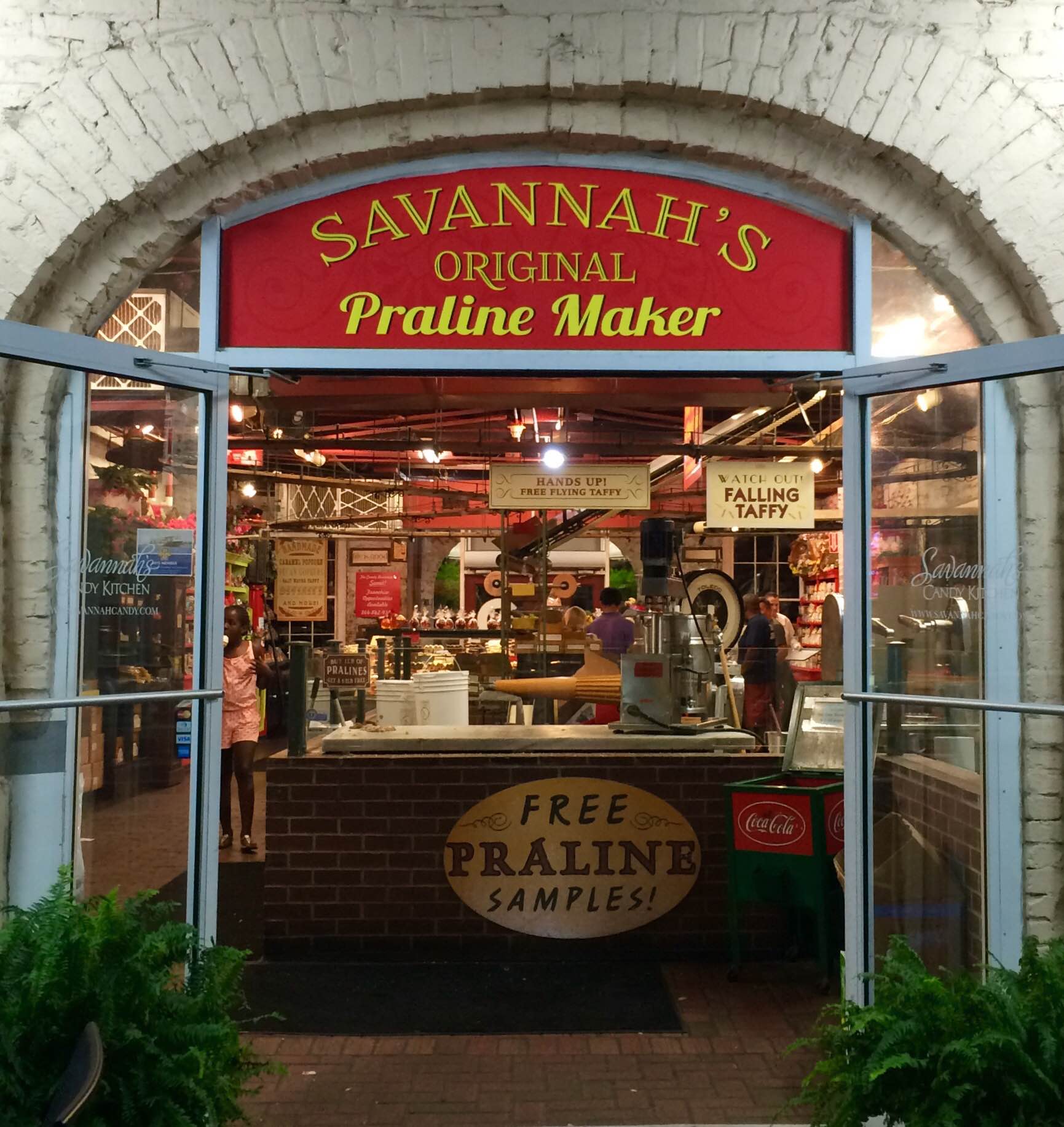 4 Reasons Savannah Is A Must See Danielle On The Go